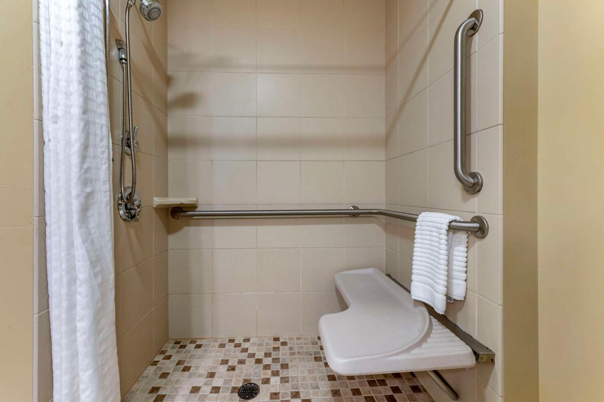 Comfort Inn & Suites Dover Экстерьер фото